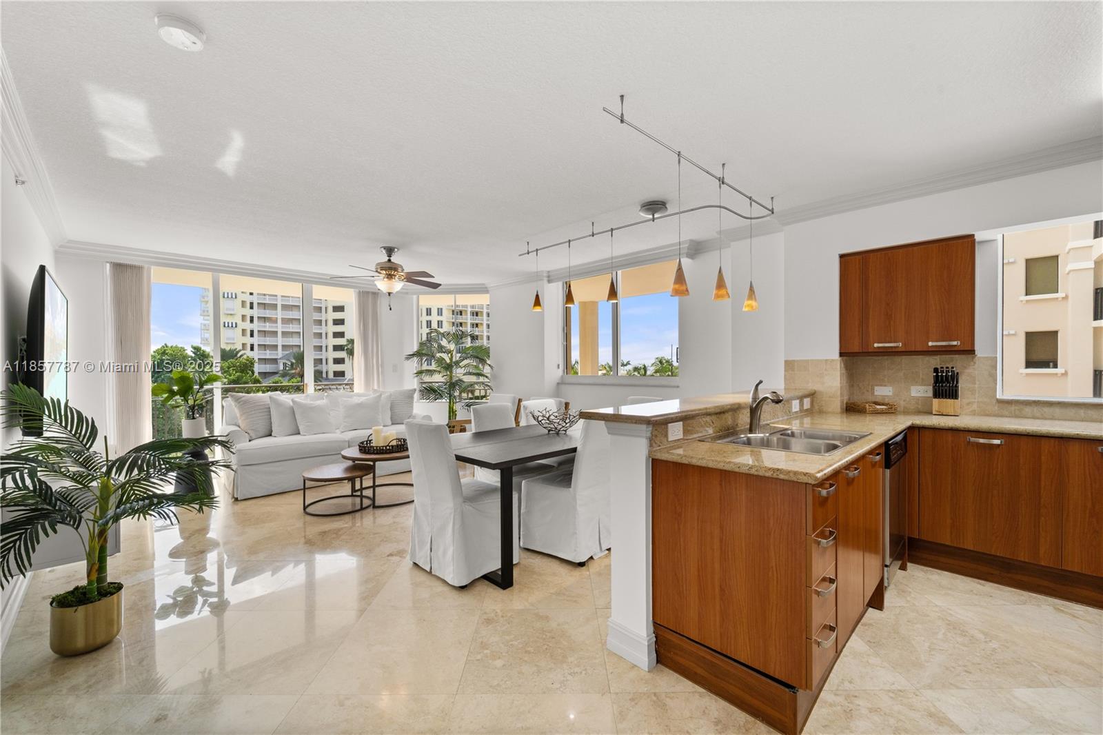 2011 N Ocean Blvd # 401