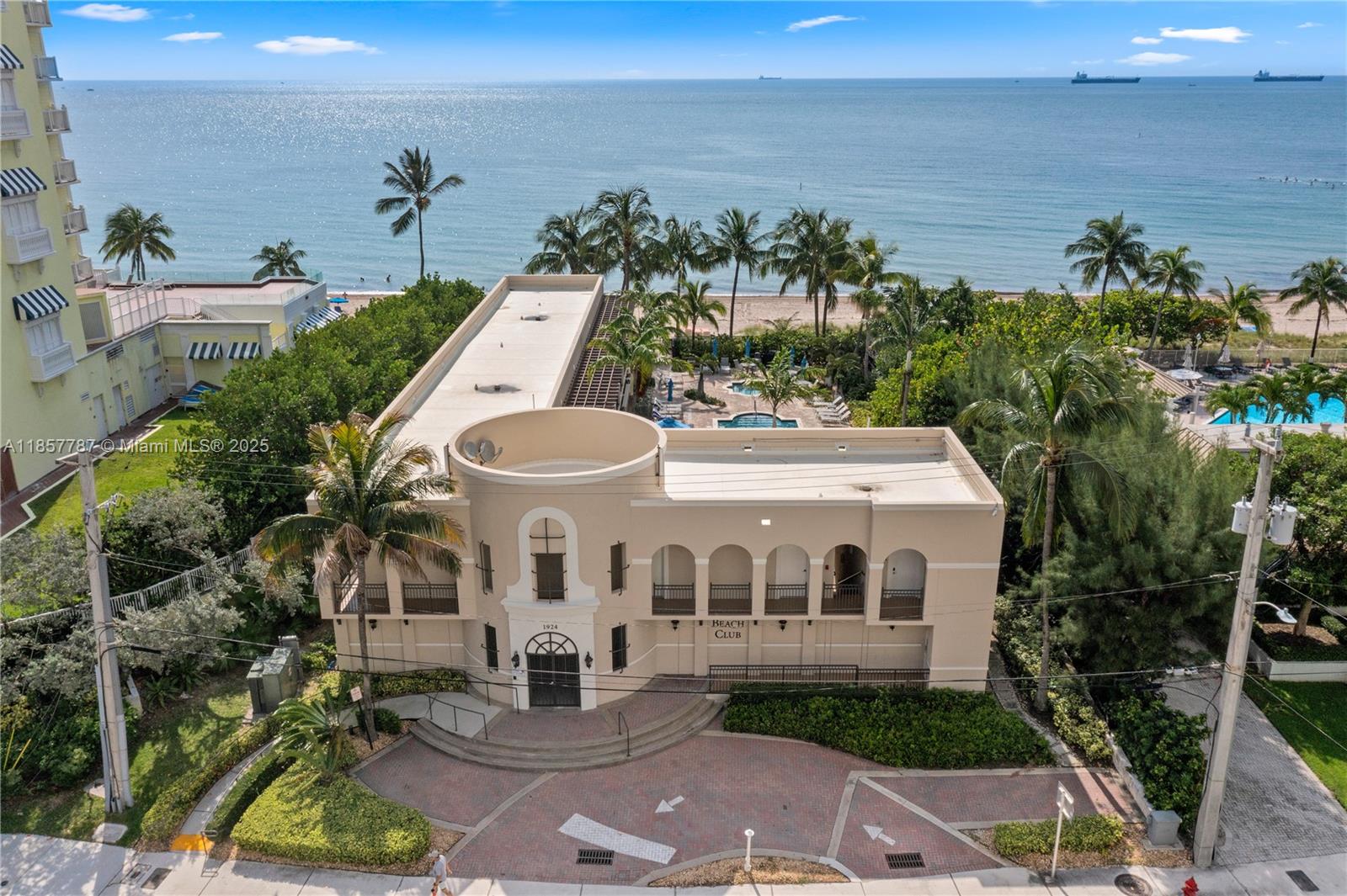 2011 N Ocean Blvd # 401