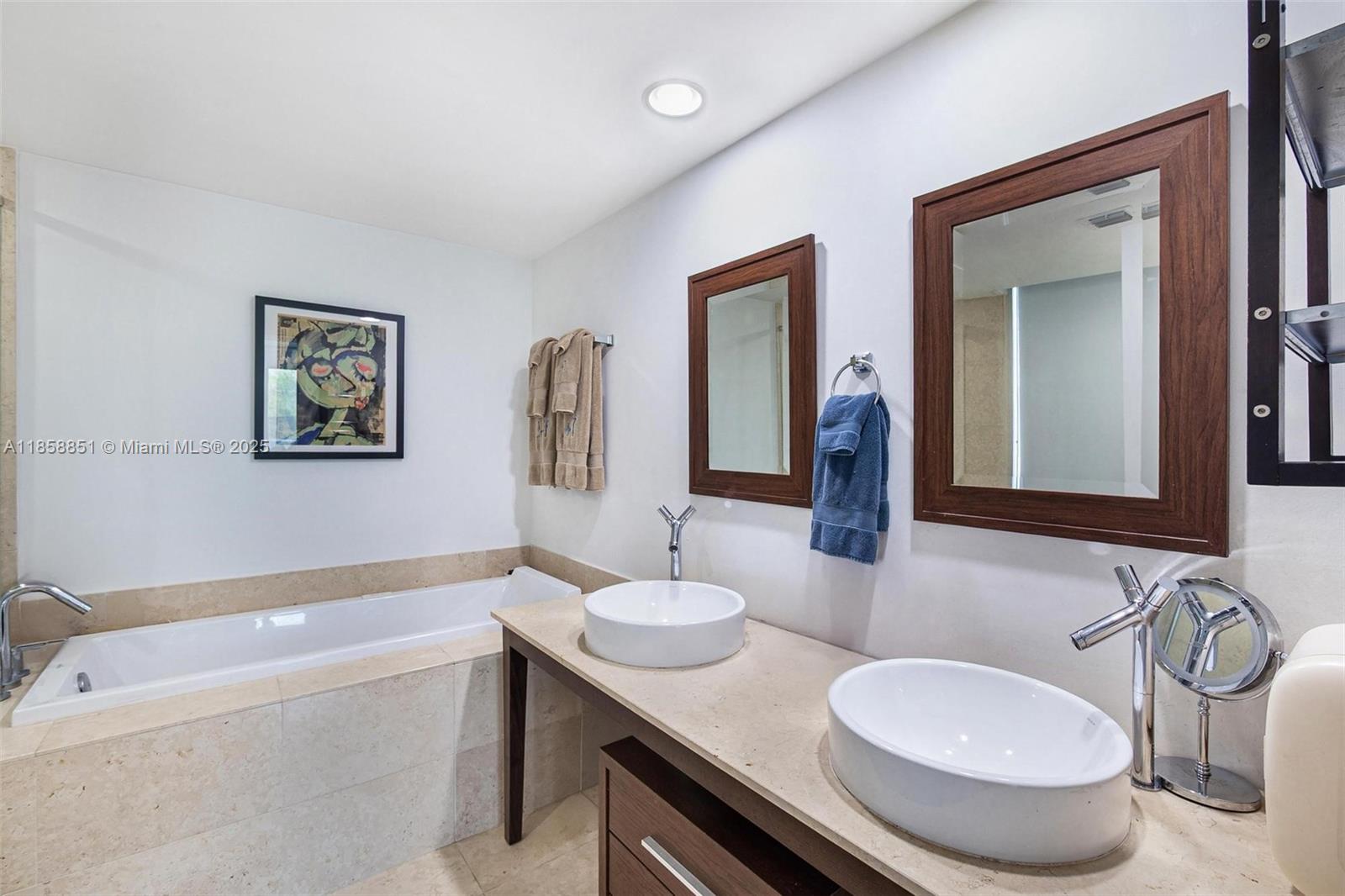 495 Brickell Ave # 411