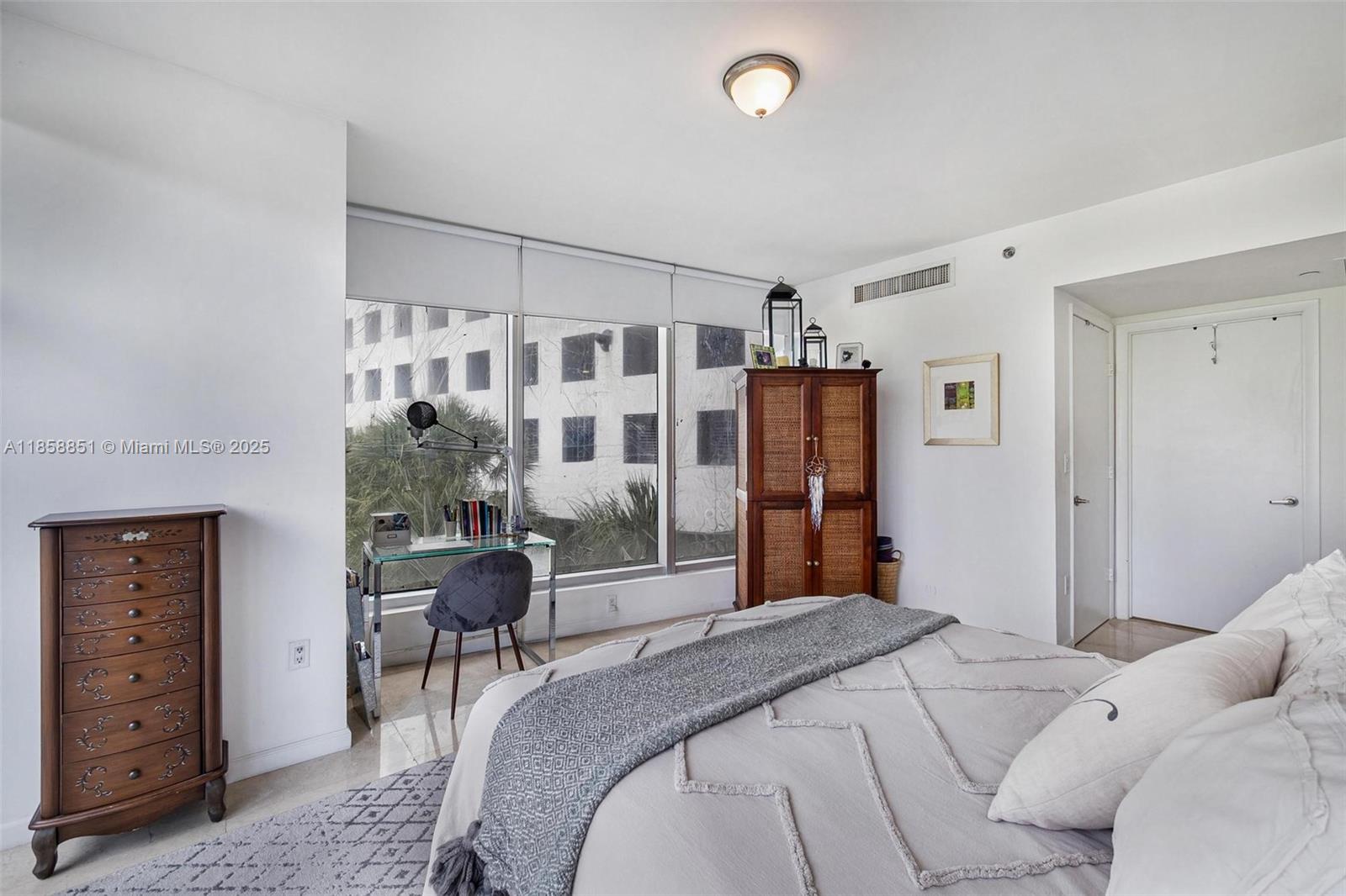 495 Brickell Ave # 411