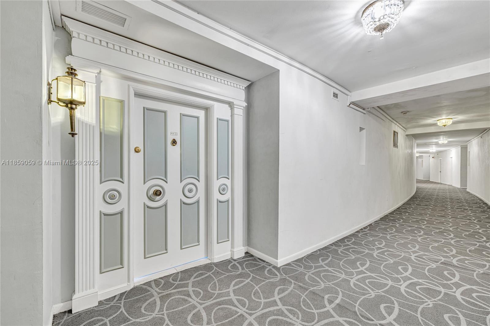 5255 Collins Ave # 14D