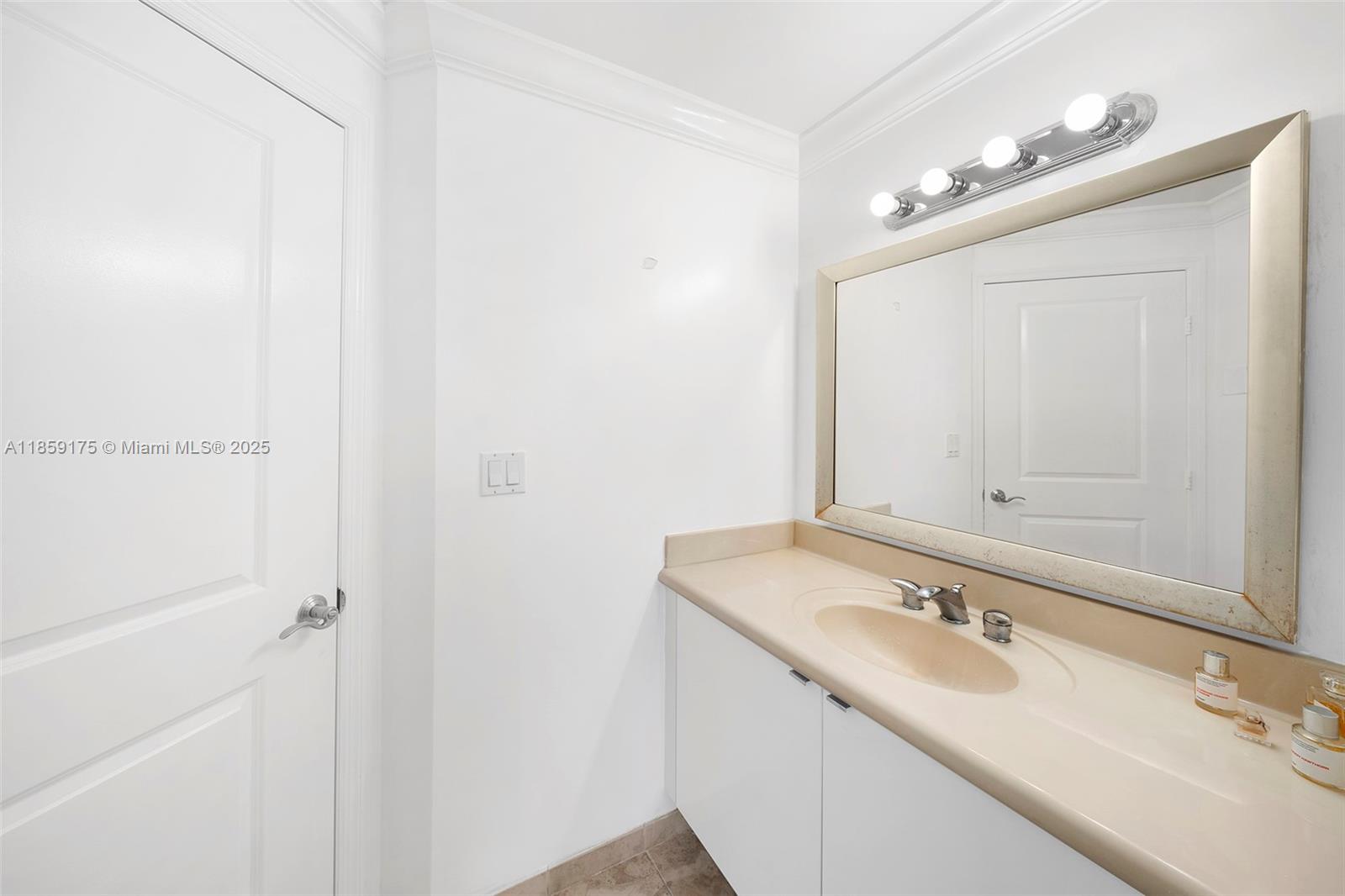 7900 Harbor Island Dr # 1214