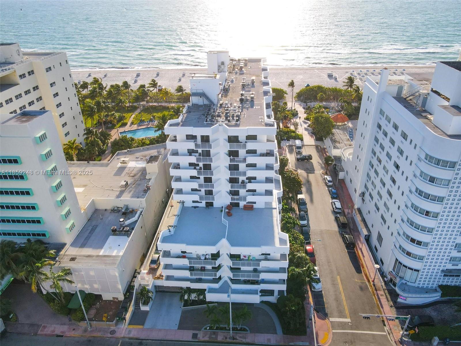 4301 Collins Ave # 907