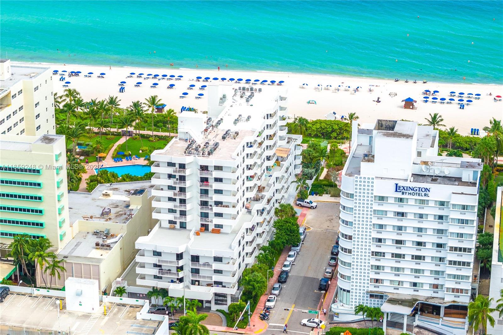 4301 Collins Ave # 907
