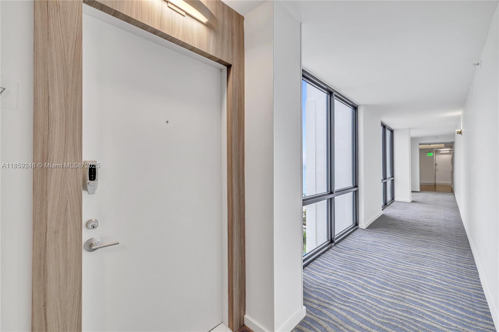 4301 Collins Ave # 907