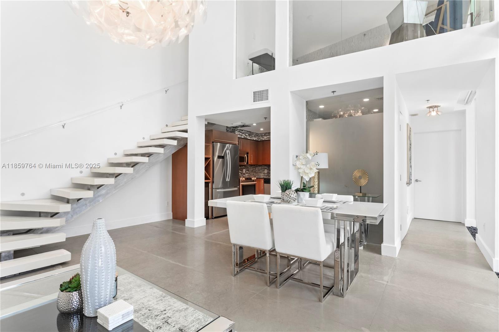 1428 West Ave # 203