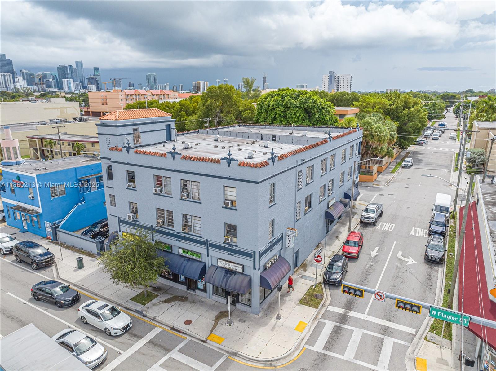 1274 W Flagler St