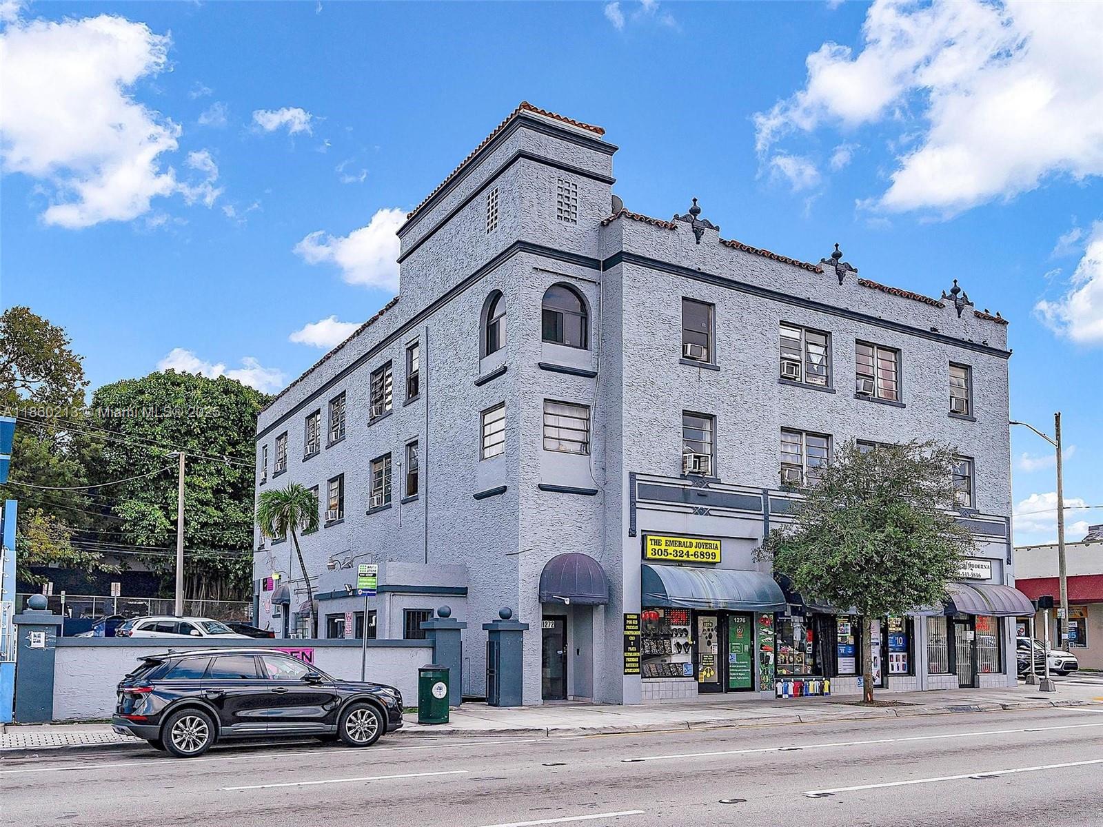 1274 W Flagler St