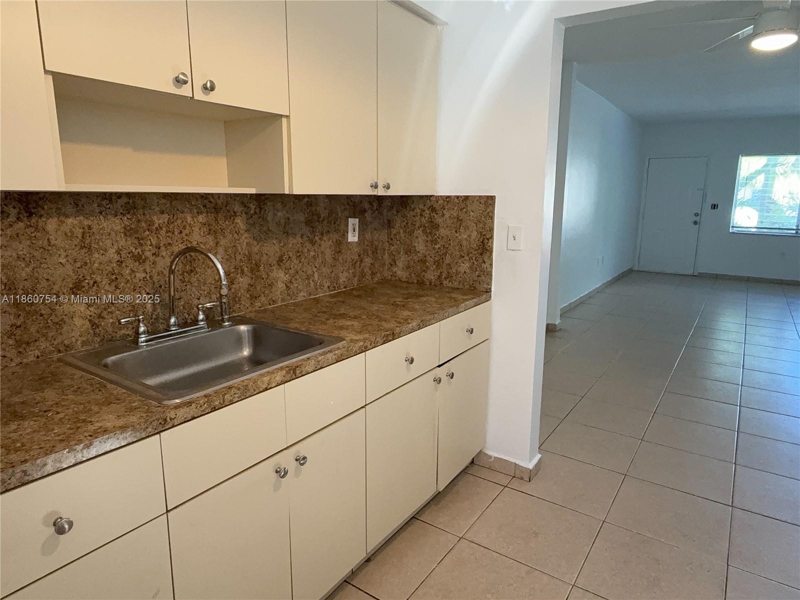 1176 Marseille Dr # 4