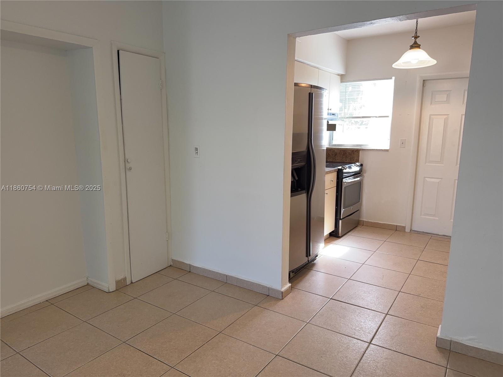 1176 Marseille Dr # 4