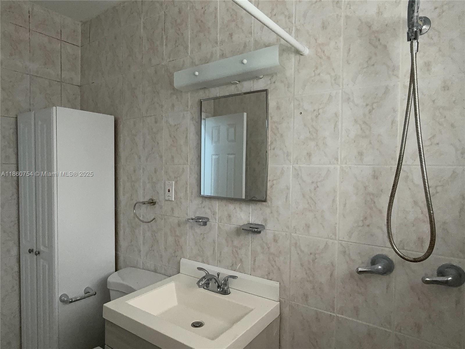 1176 Marseille Dr # 4