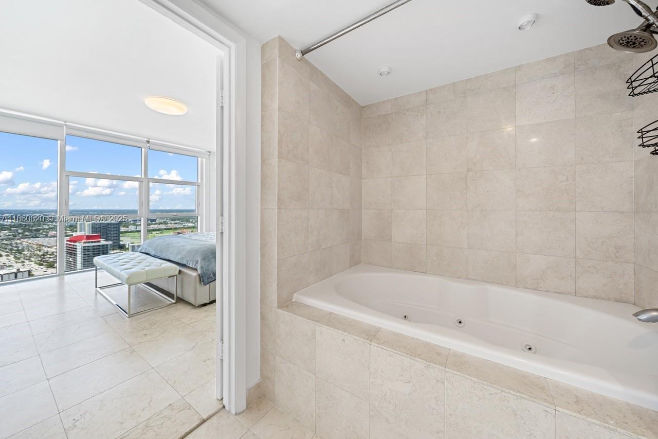 1830 S Ocean Dr # 4907