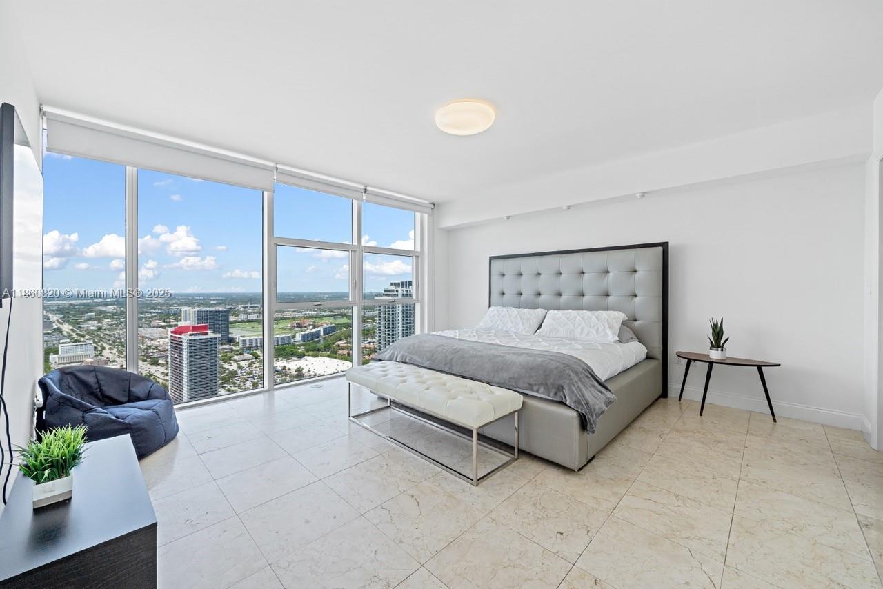 1830 S Ocean Dr # 4907