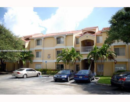2400 NW 33rd St # 1104