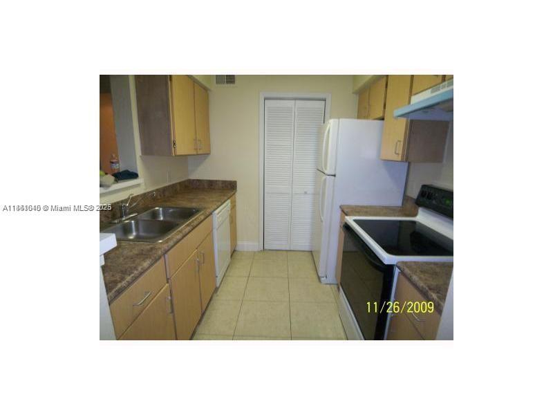 2400 NW 33rd St # 1104