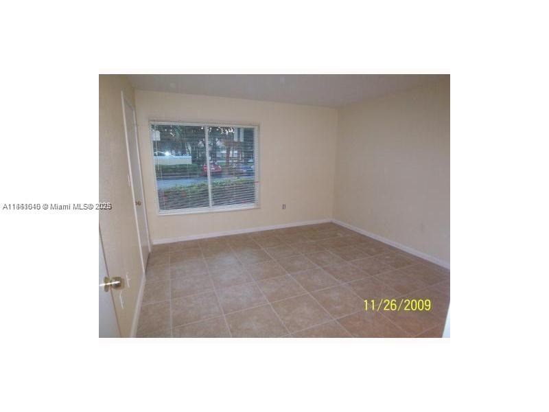2400 NW 33rd St # 1104