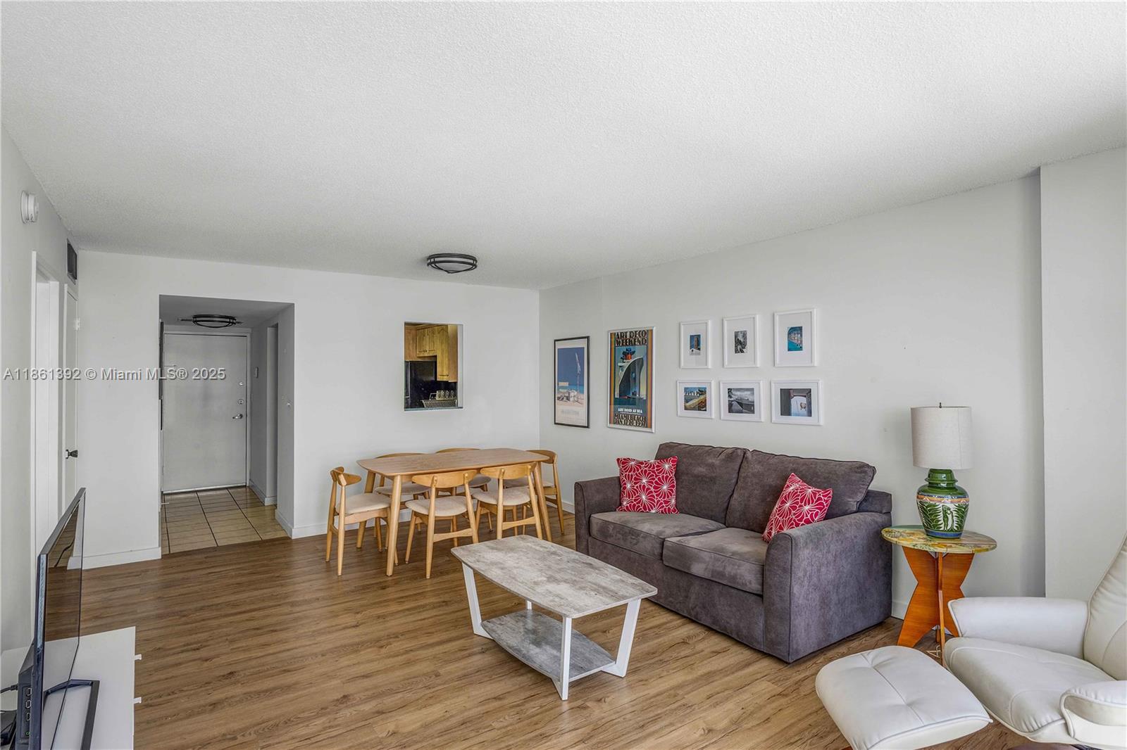 1228 West Ave # 906