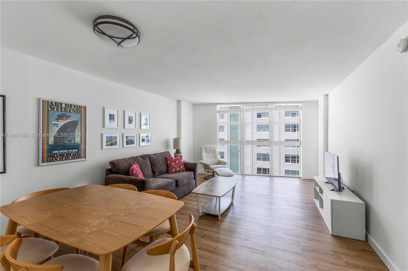 1228 West Ave # 906