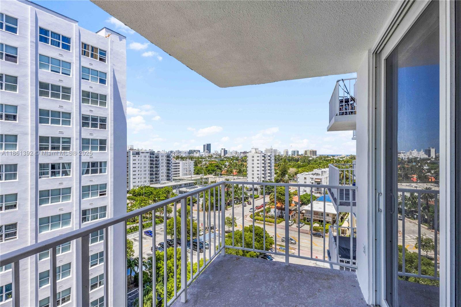 1228 West Ave # 906