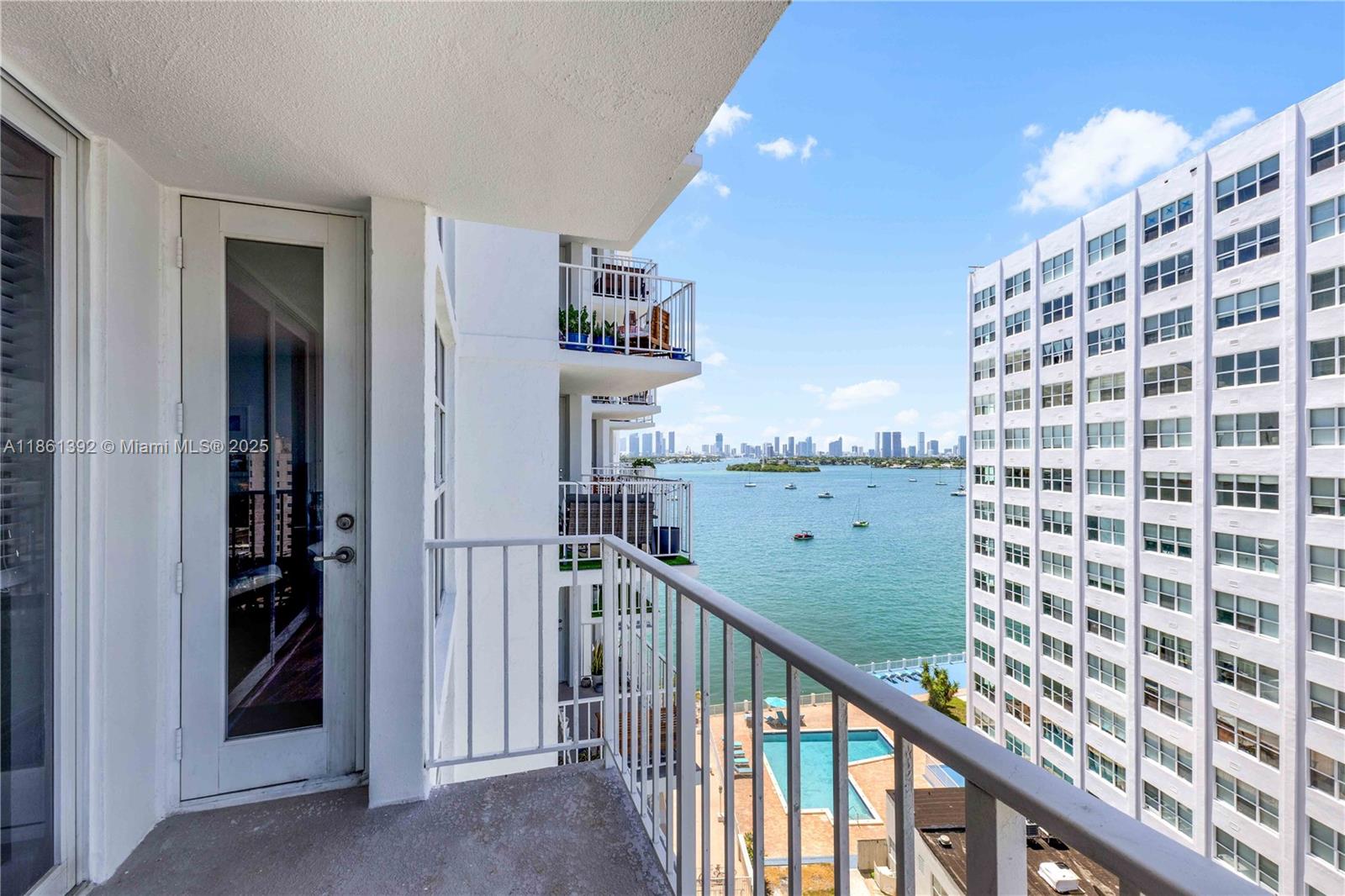 1228 West Ave # 906