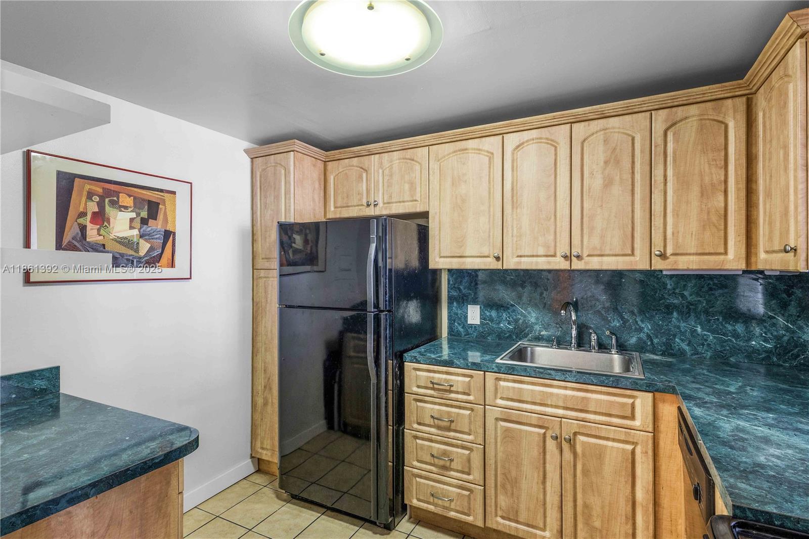 1228 West Ave # 906