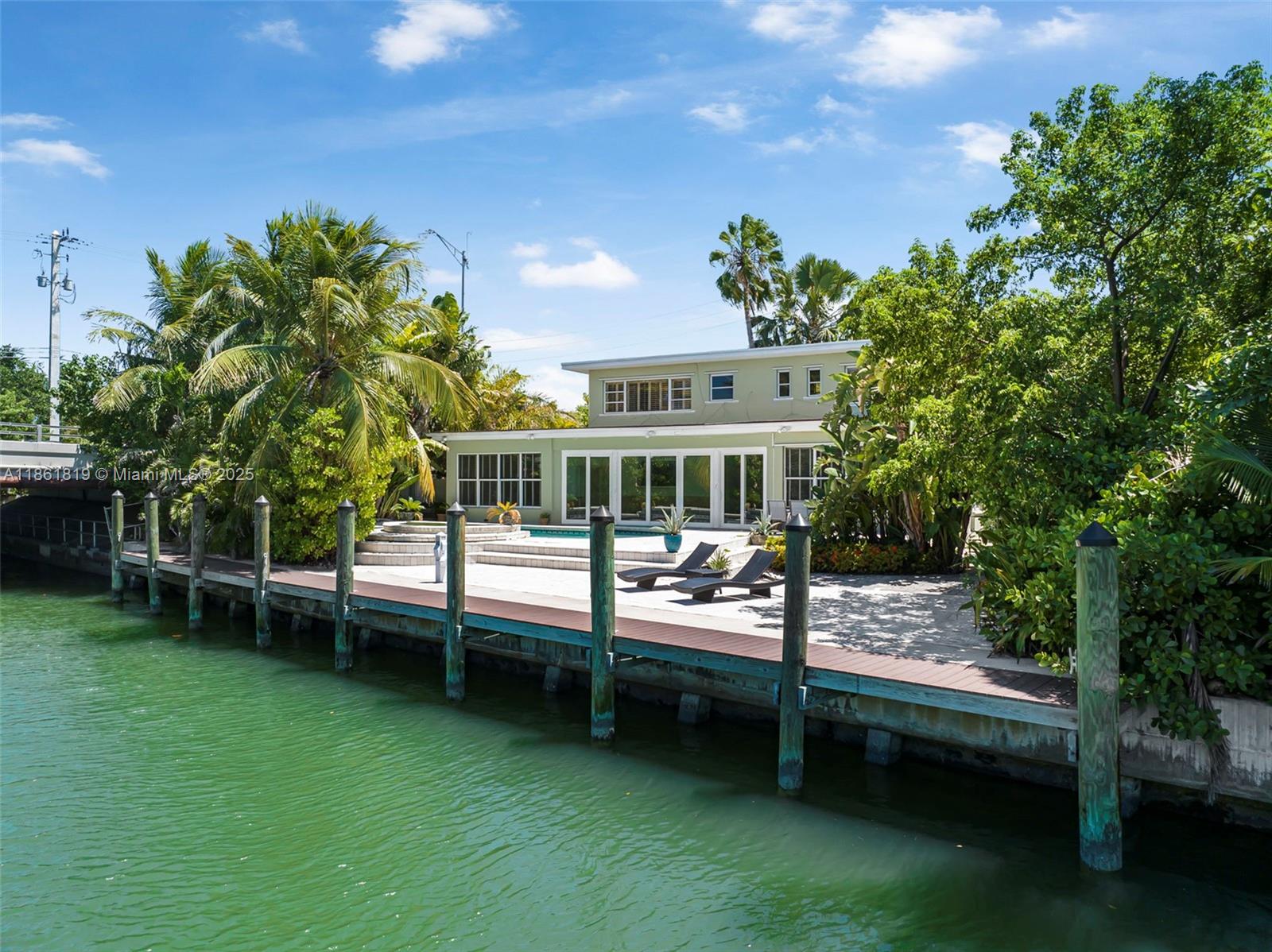 3180 N Bay Rd