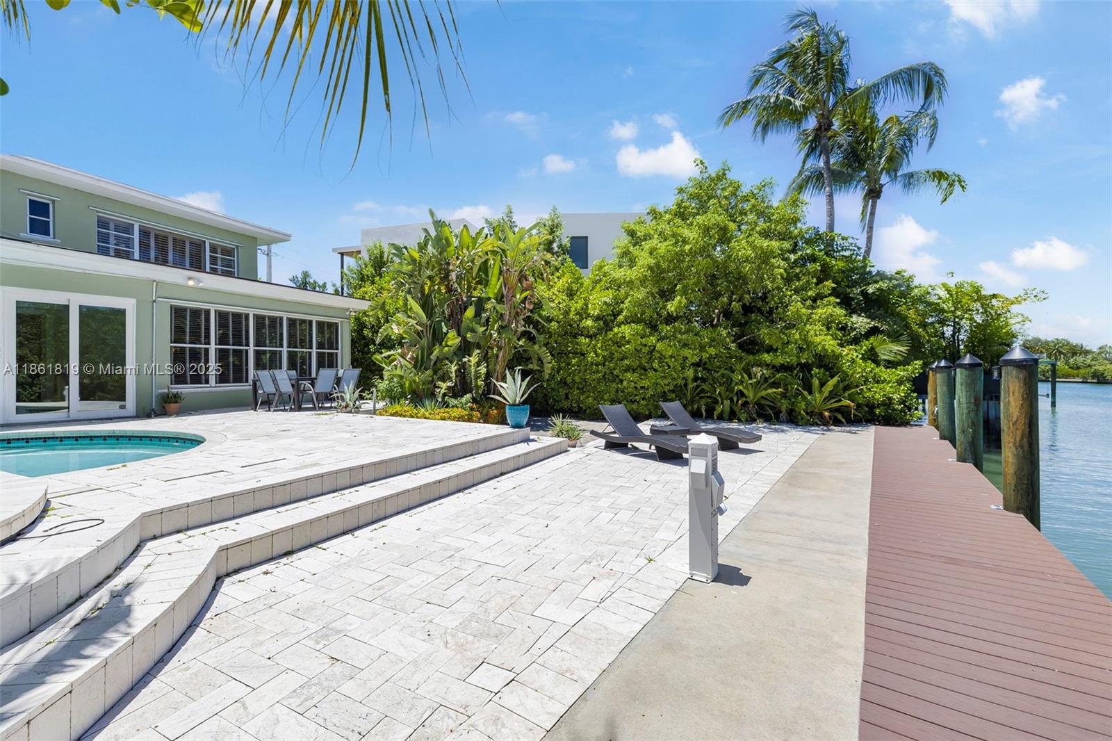 3180 N Bay Rd