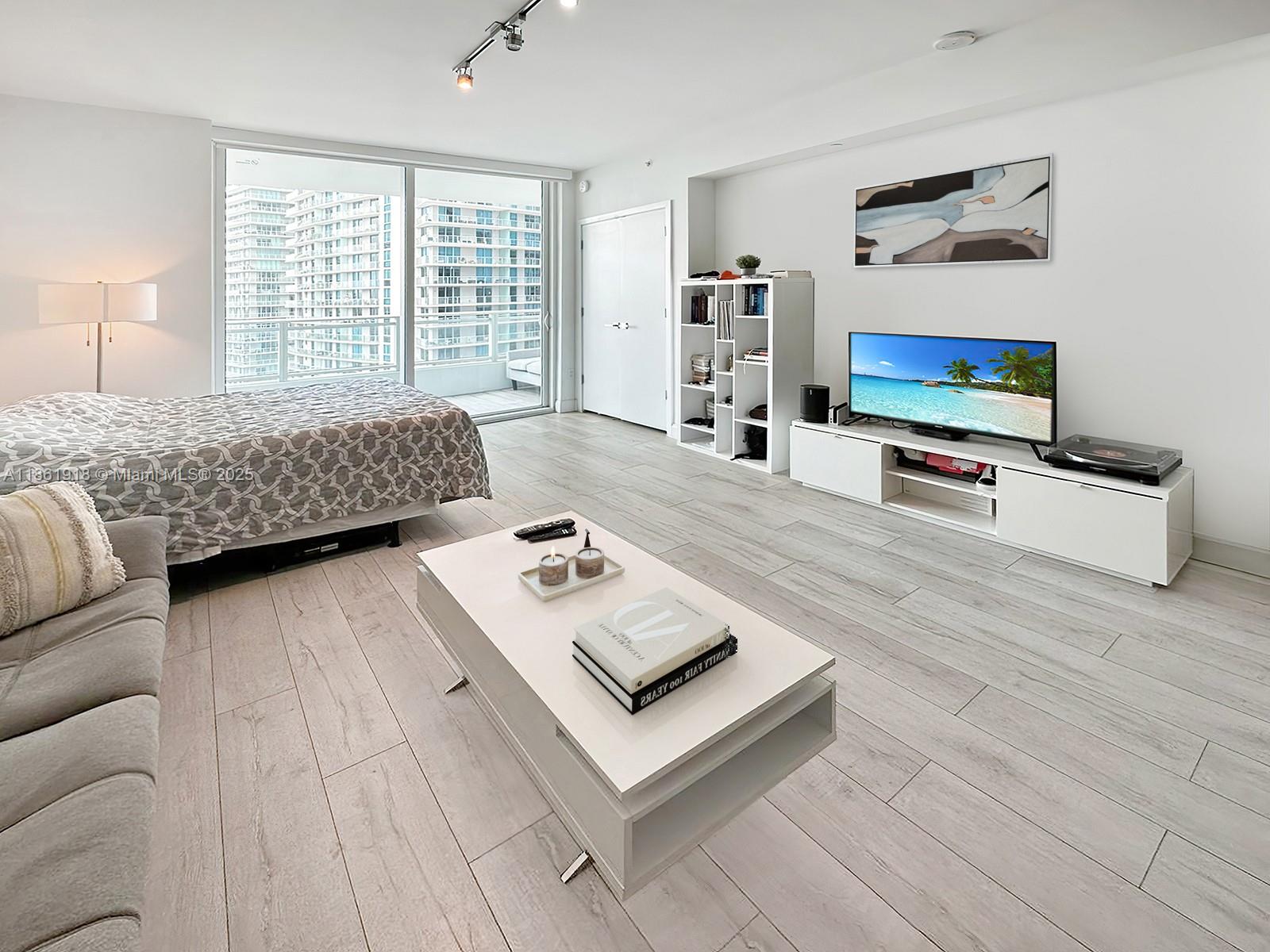 1080 Brickell Ave # 2305