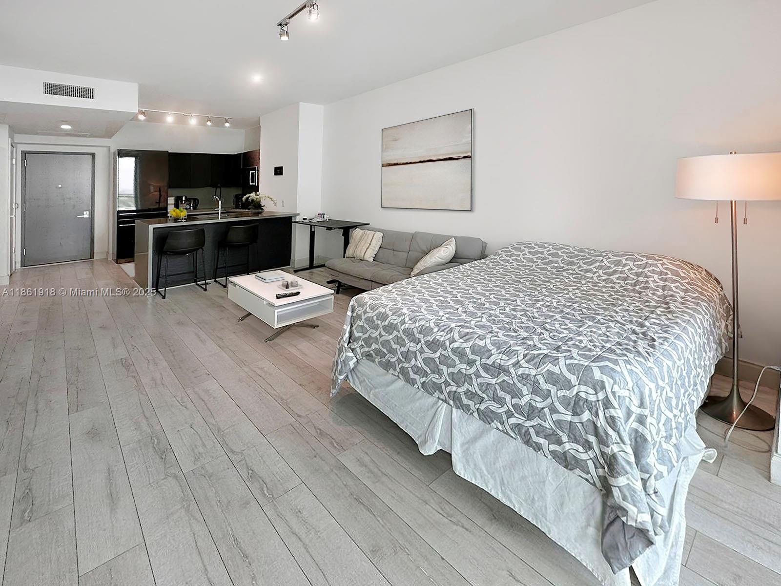 1080 Brickell Ave # 2305