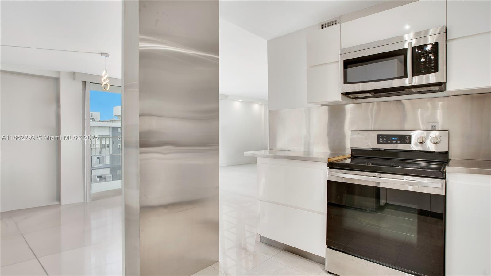 5838 Collins Ave # 15C