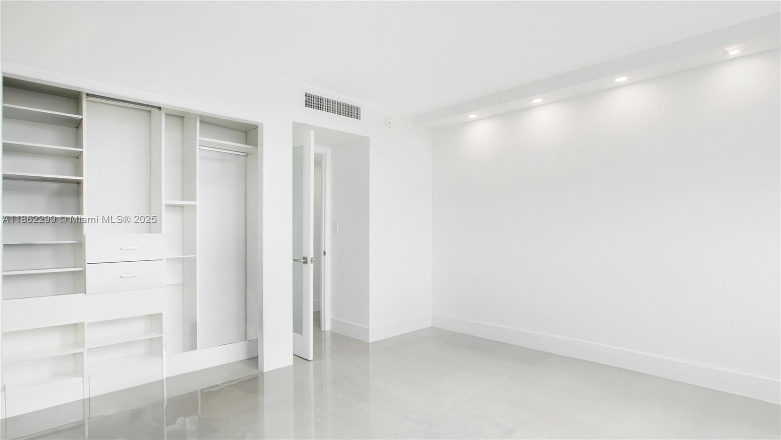 5838 Collins Ave # 15C