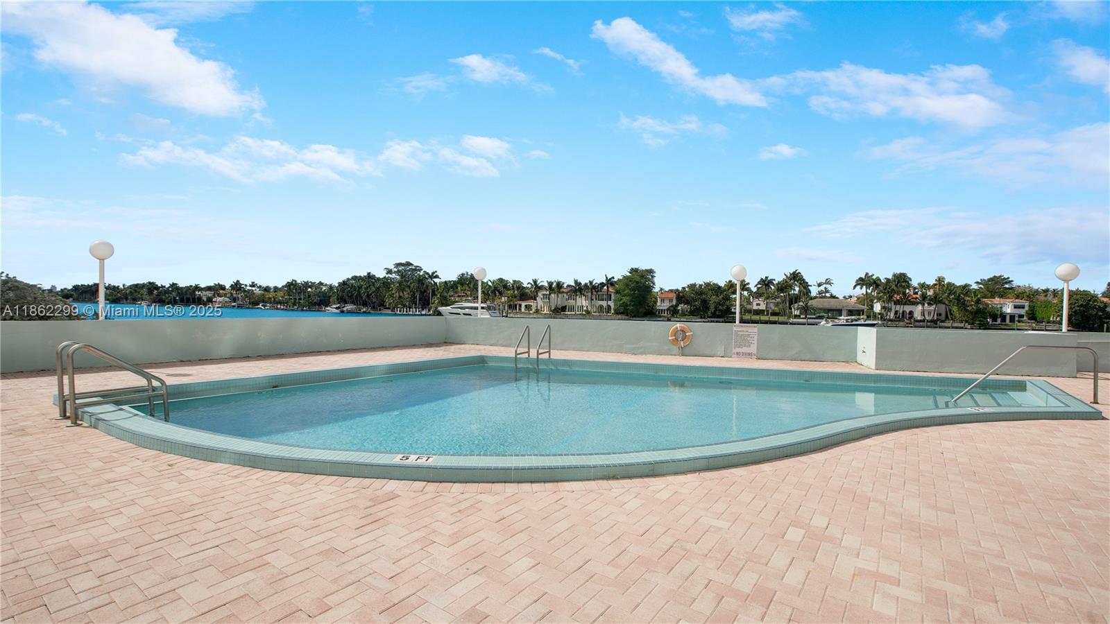 5838 Collins Ave # 15C