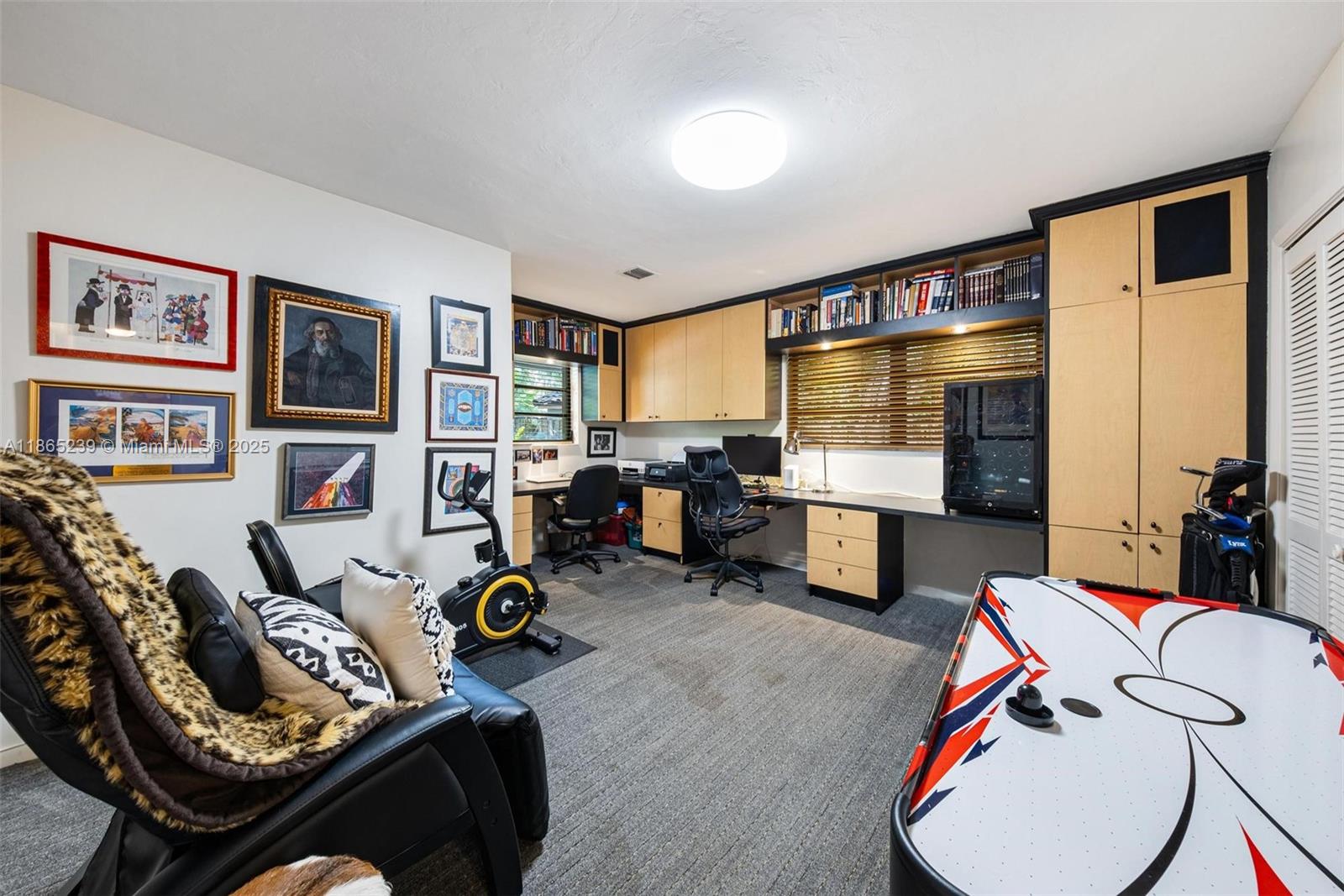 2362 NE 212th Ter