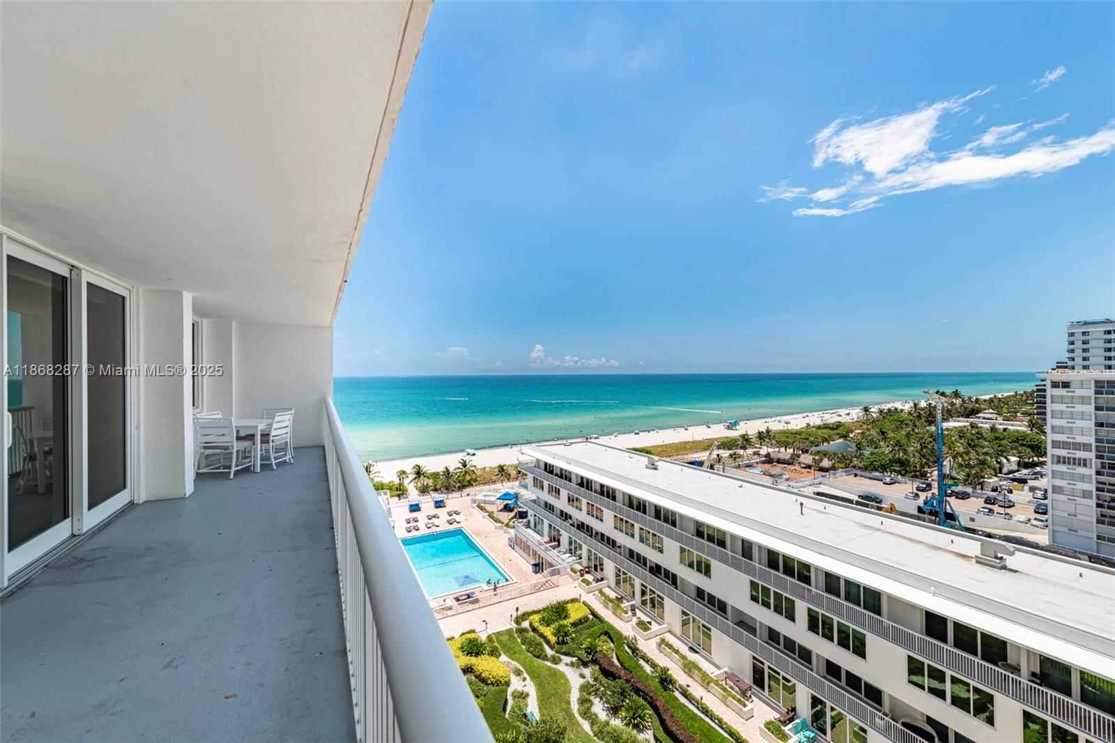 5401 Collins Ave # 916