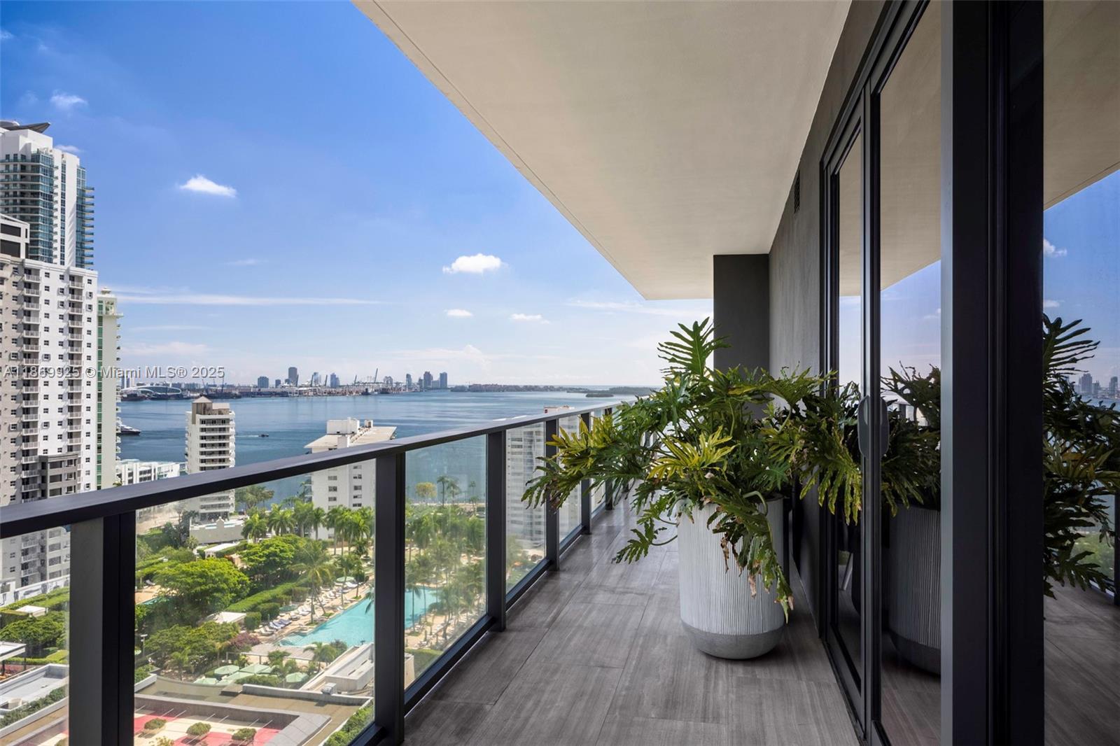 1451 Brickell Ave # 1901