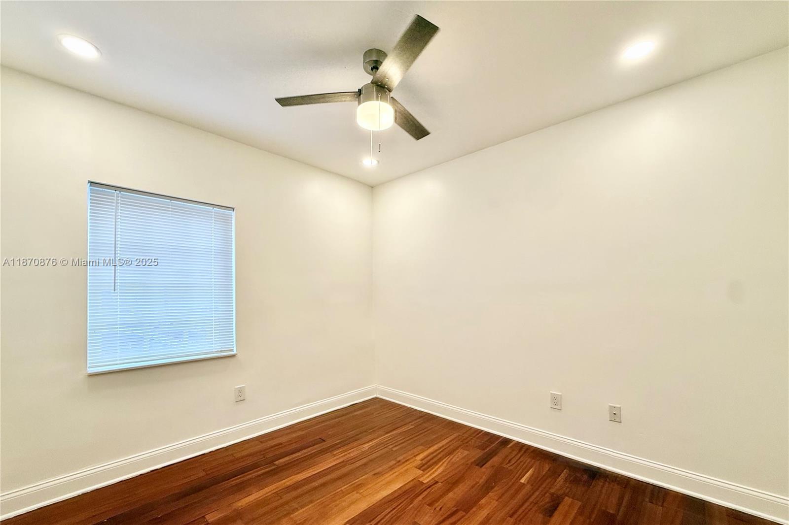 1440 Pennsylvania Ave # 4