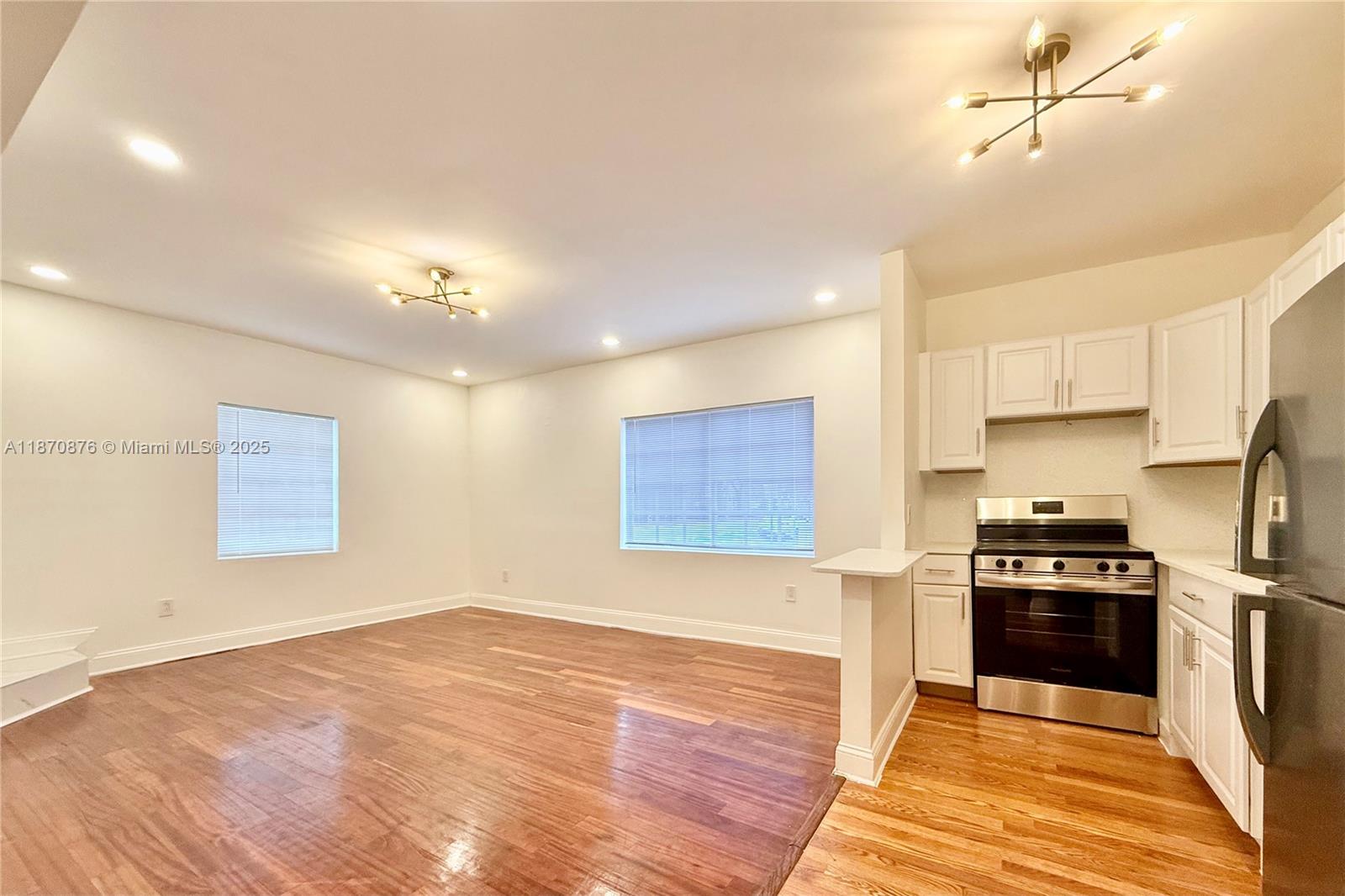 1440 Pennsylvania Ave # 4