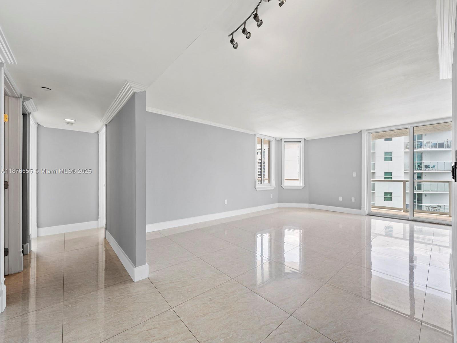 5900 Collins Ave # 1201