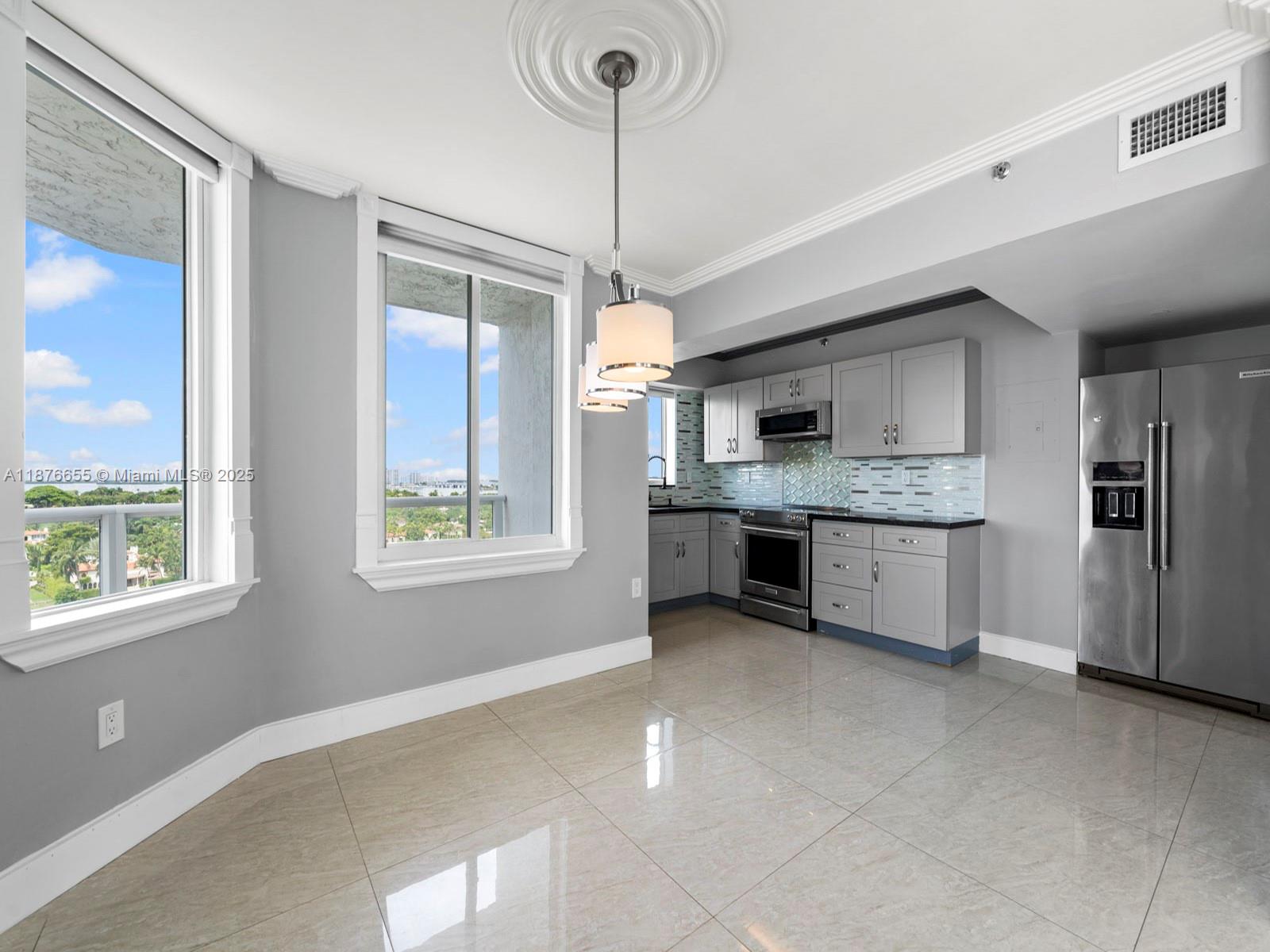 5900 Collins Ave # 1201