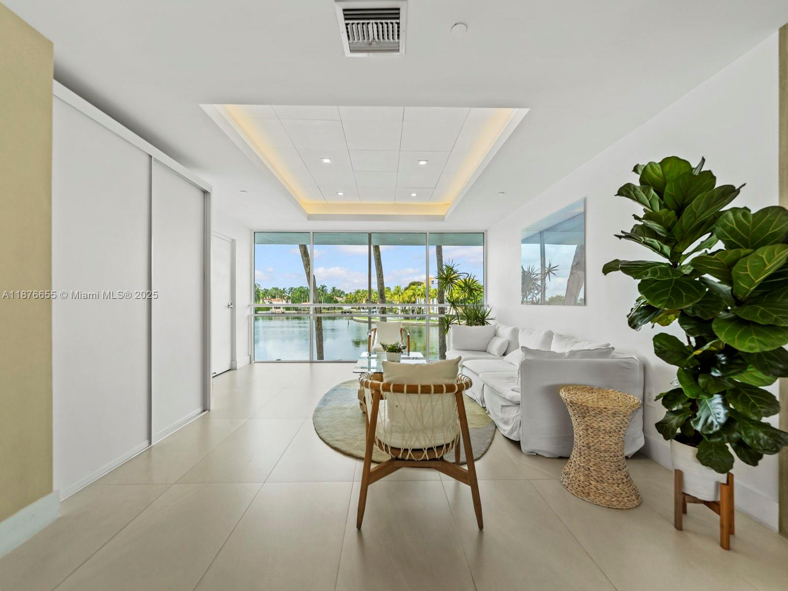 5900 Collins Ave # 1201