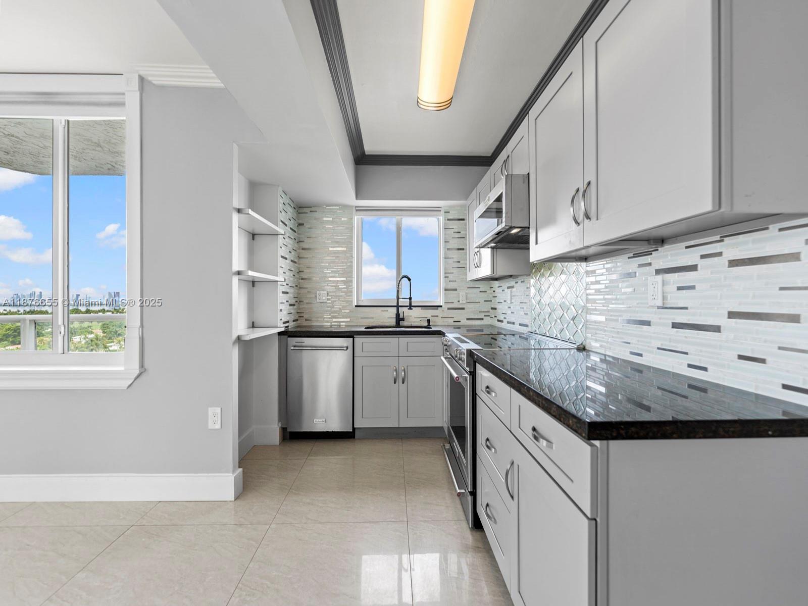 5900 Collins Ave # 1201