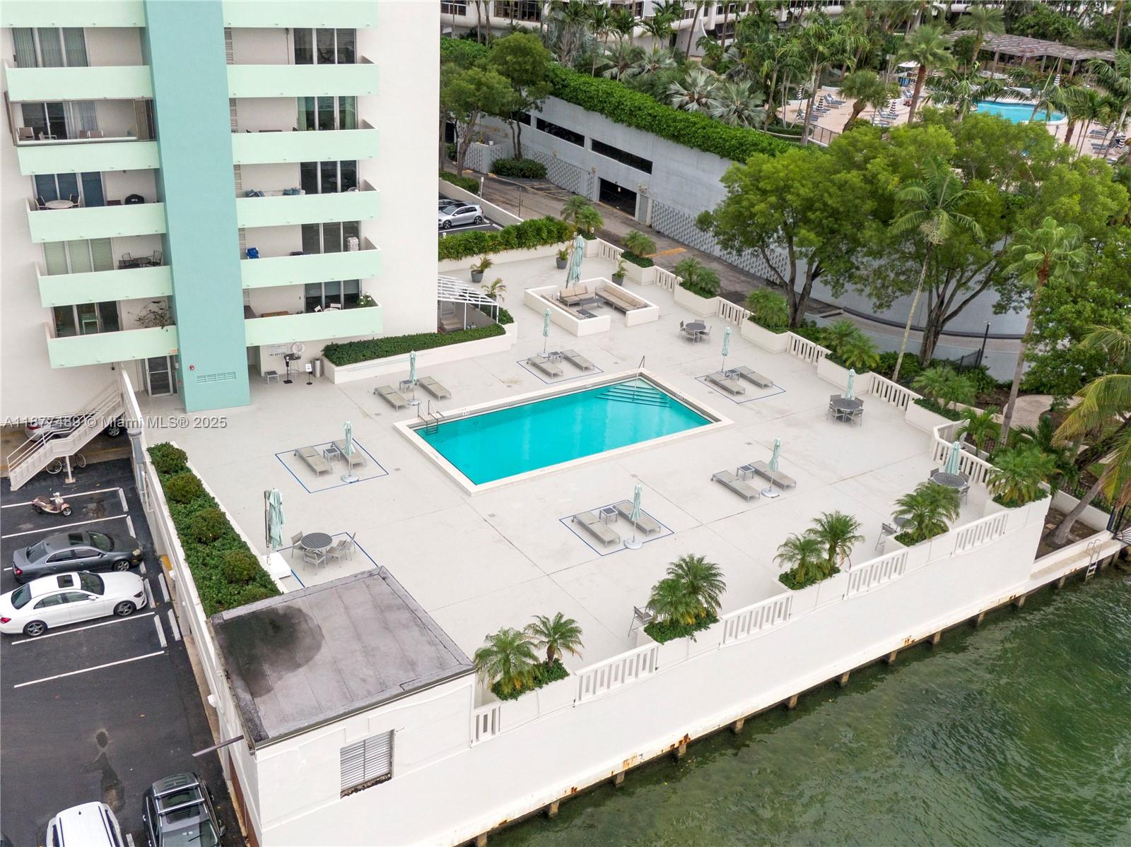 5 Island Ave # 11F
