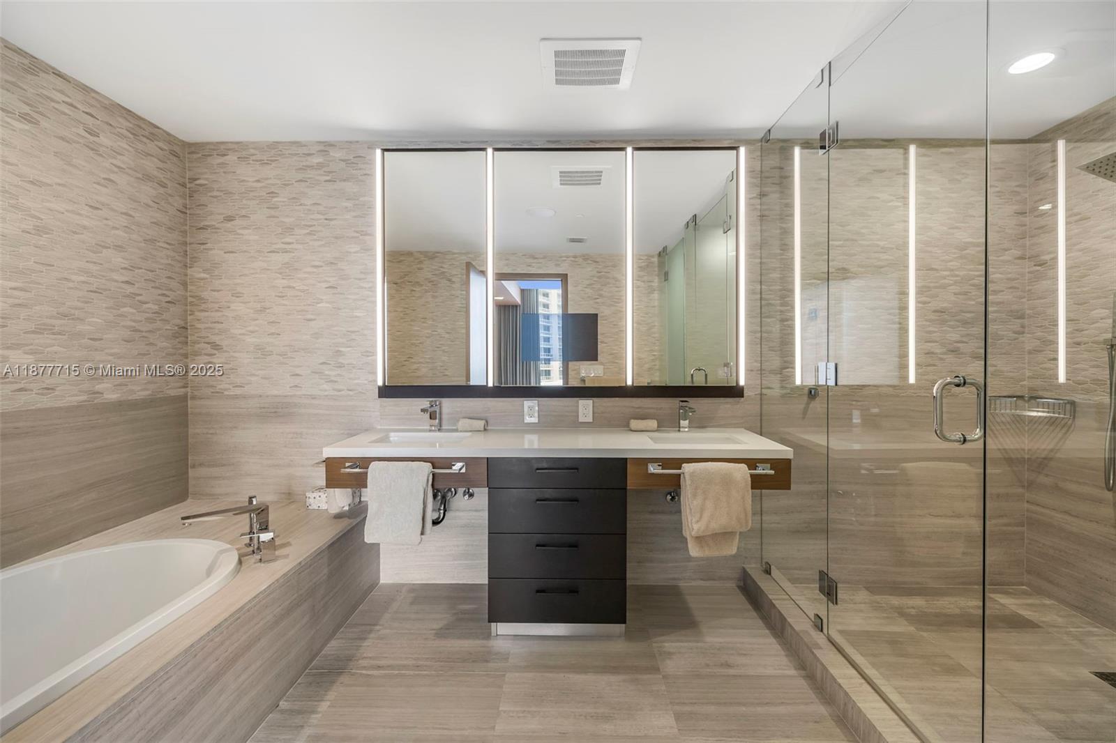 1 Collins Ave Unit: PH702