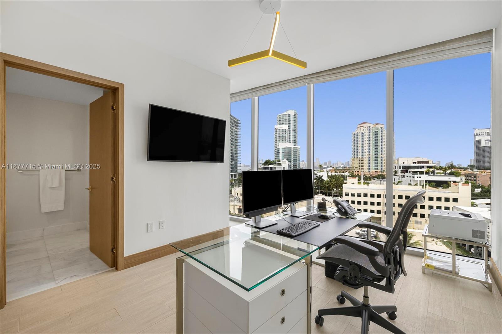 1 Collins Ave Unit: PH702