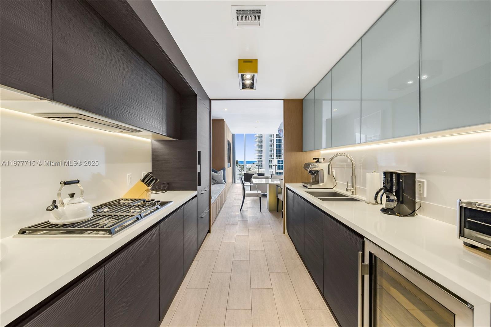 1 Collins Ave Unit: PH702