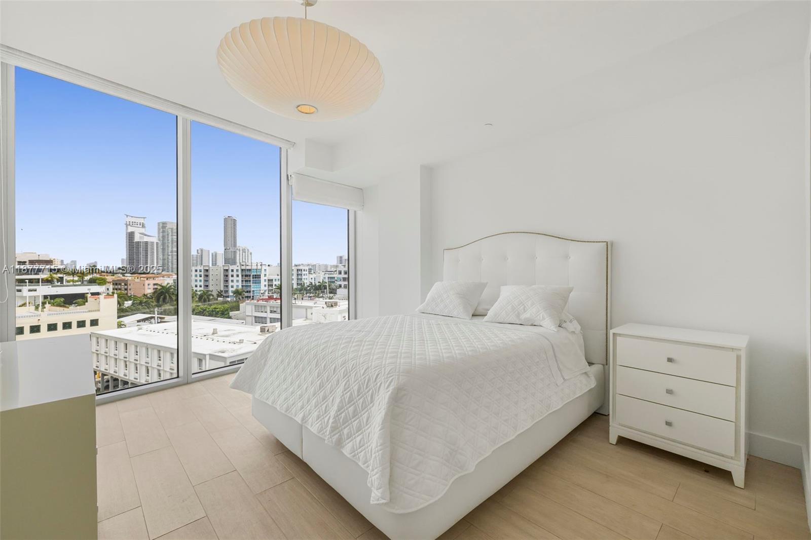 1 Collins Ave Unit: PH702