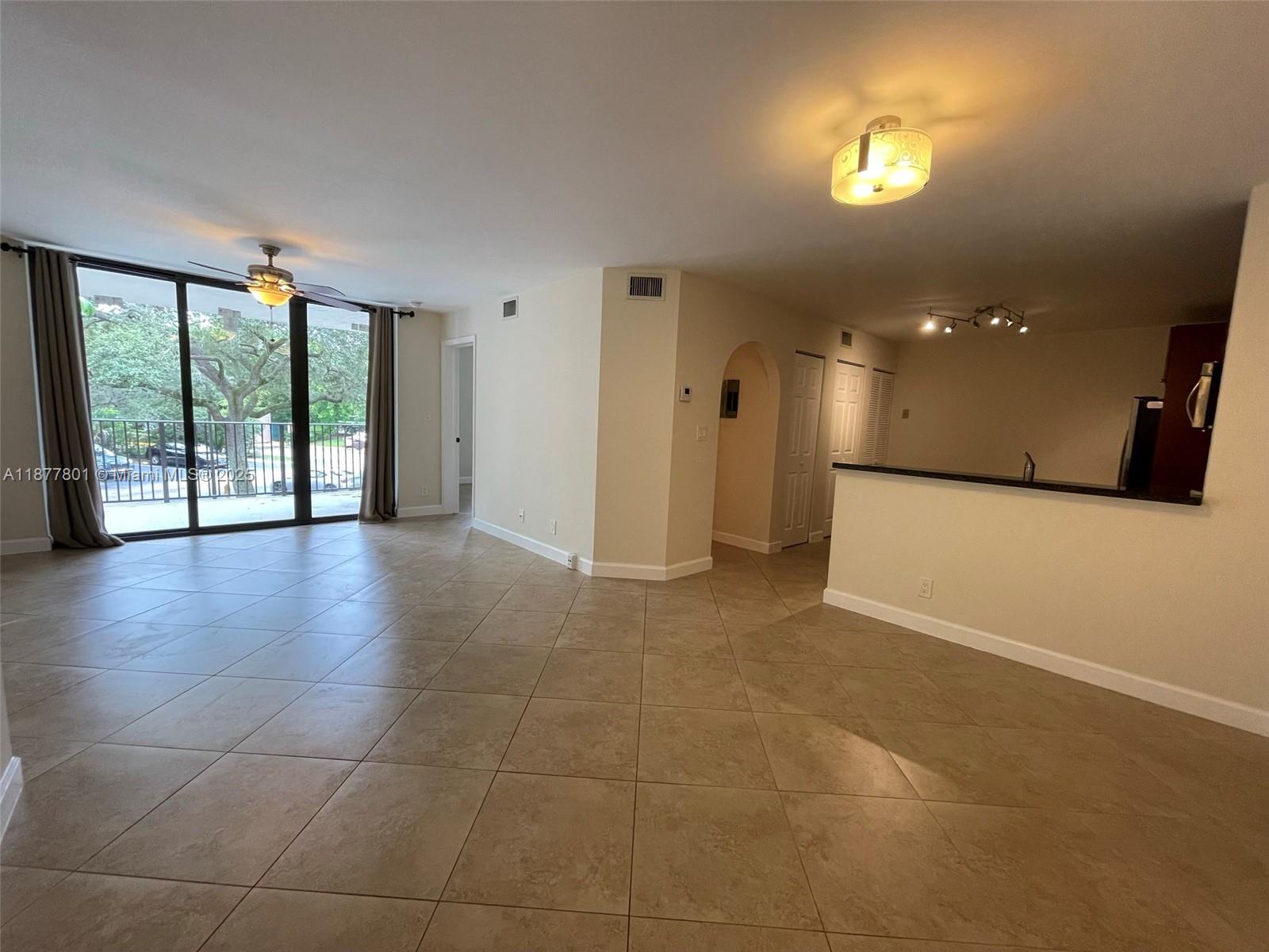 10101 W Sunrise Blvd # 204