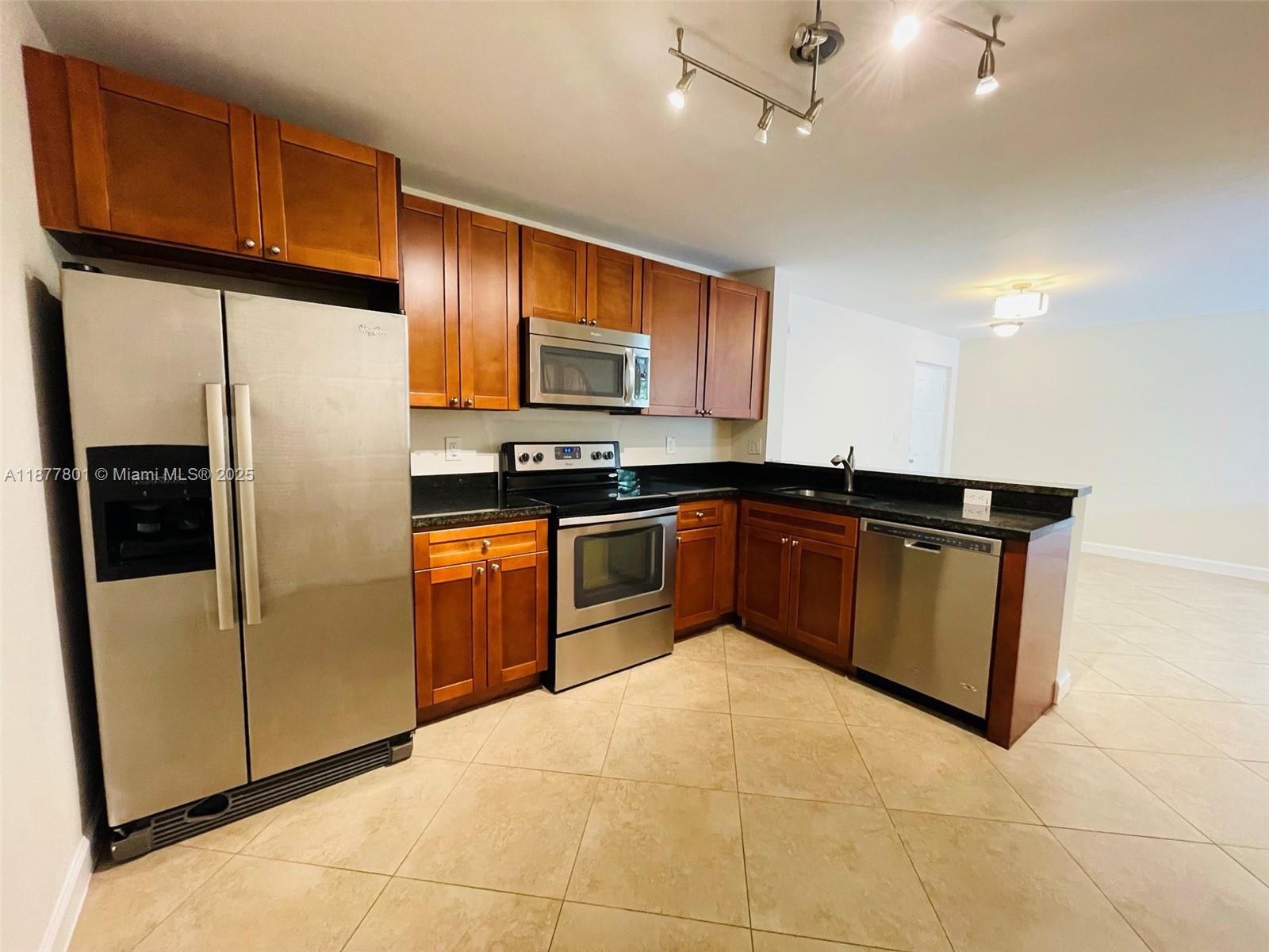 10101 W Sunrise Blvd # 204