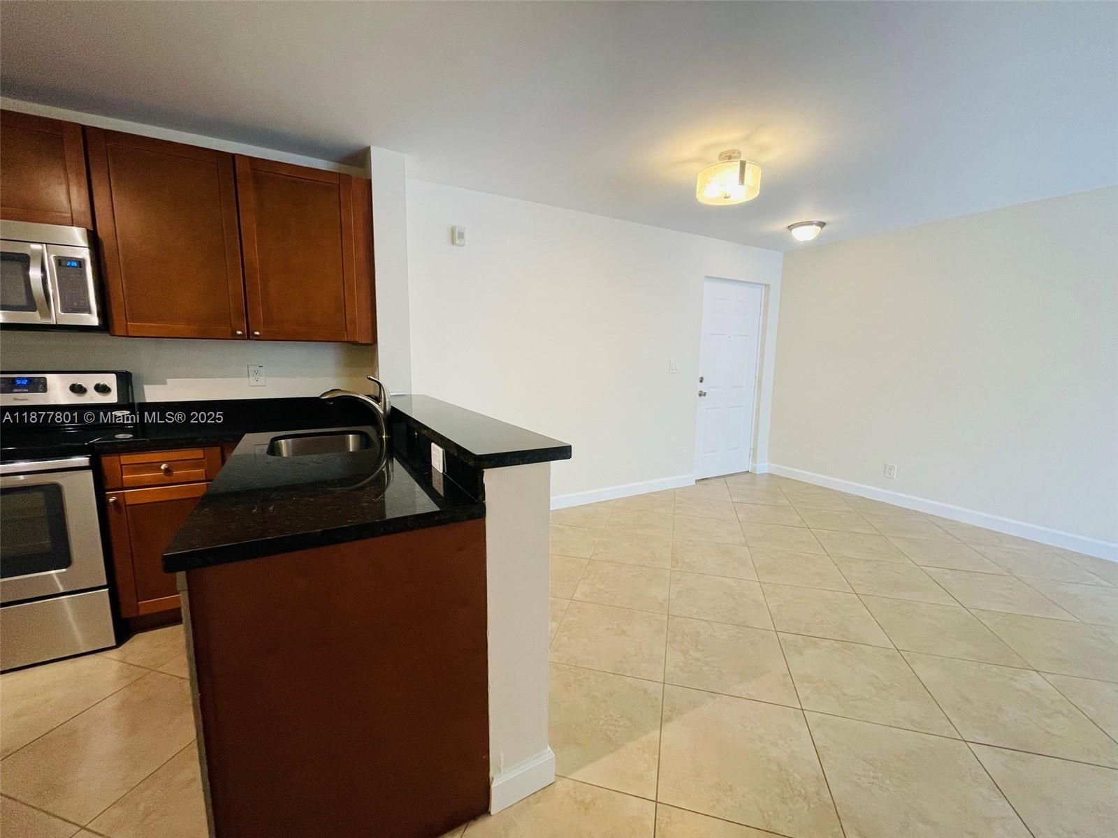 10101 W Sunrise Blvd # 204