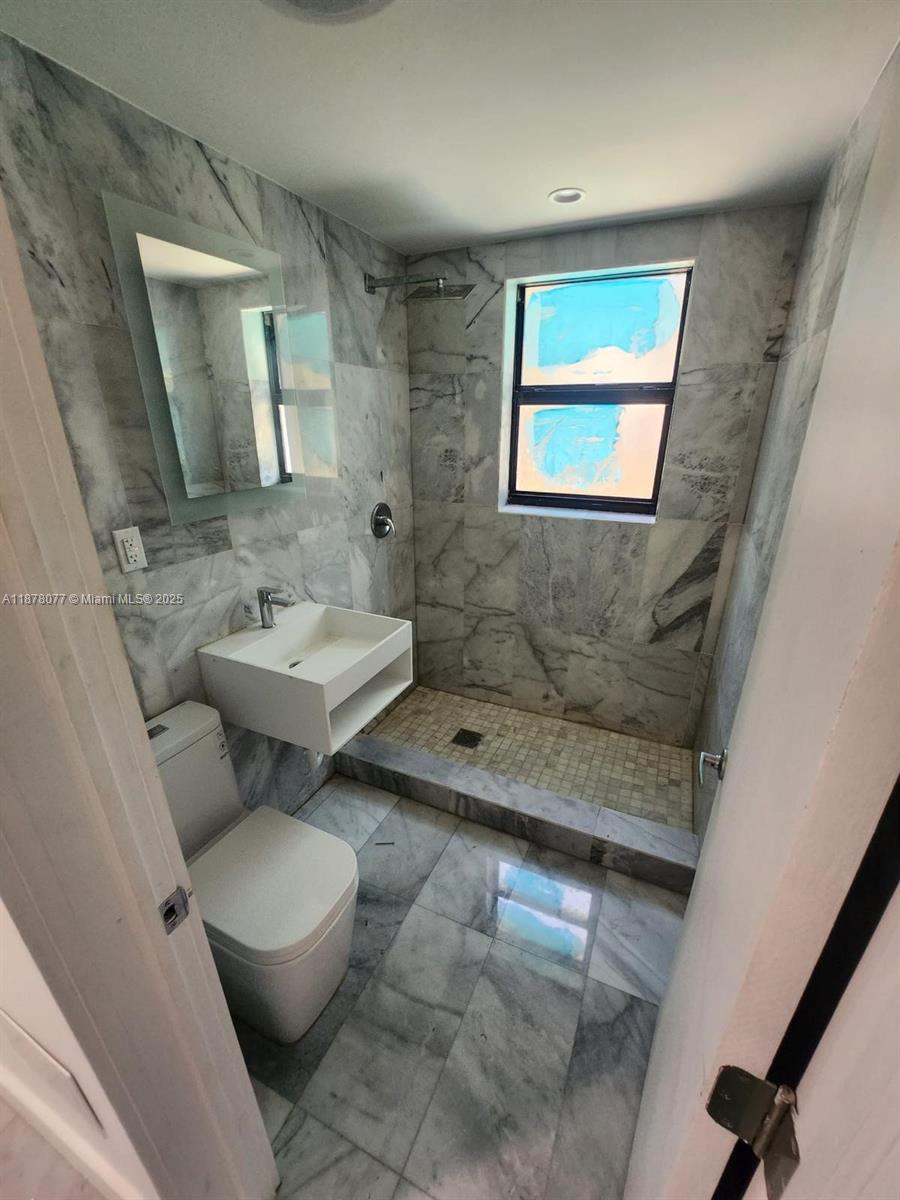1560 Drexel Ave # 207